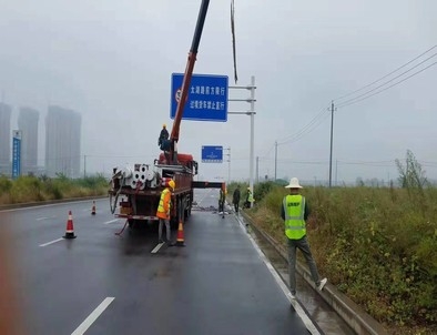 来宾来宾专业道路标牌施工